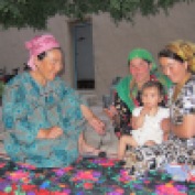 Kind hosts in Uzbekistan